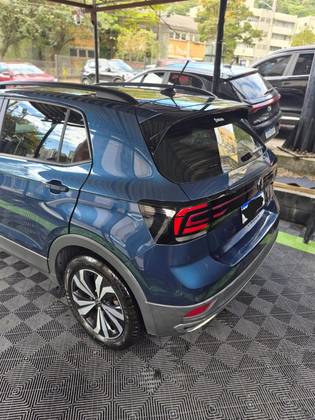 VOLKSWAGEN T-CROSS 1.0 200 TSI TOTAL FLEX COMFORTLINE AUTOMÁTICO VOLKSWAGEN T-CROSS 1.0 200 TSI TOTAL FLEX COMFORTLINE AUTOMÁTICO